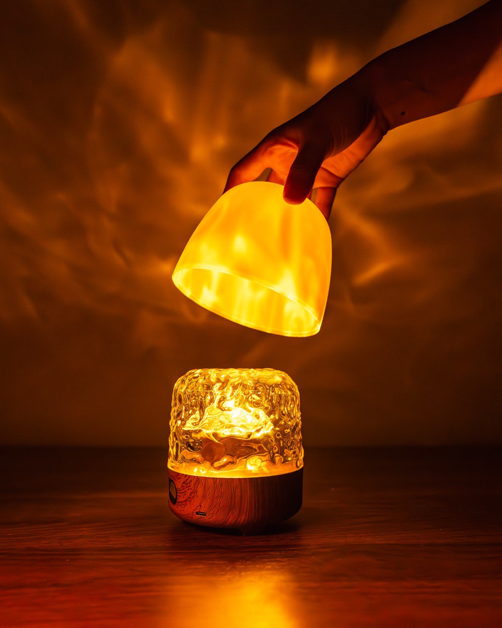 Glowie Lamp – Your Cozy Season Companion